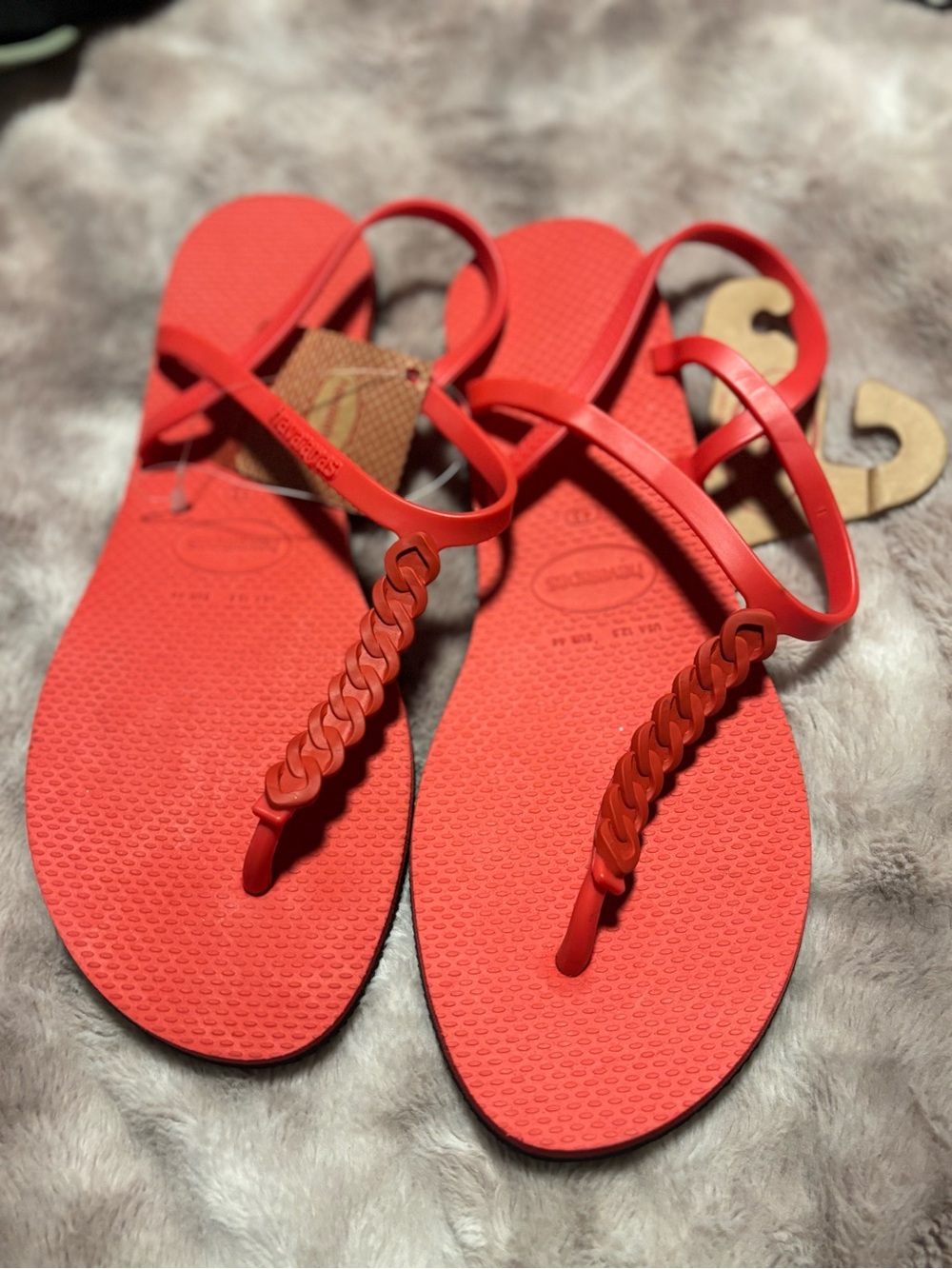 Havaianas You Paraty Ruby Red Chain Sandals Size 11-12